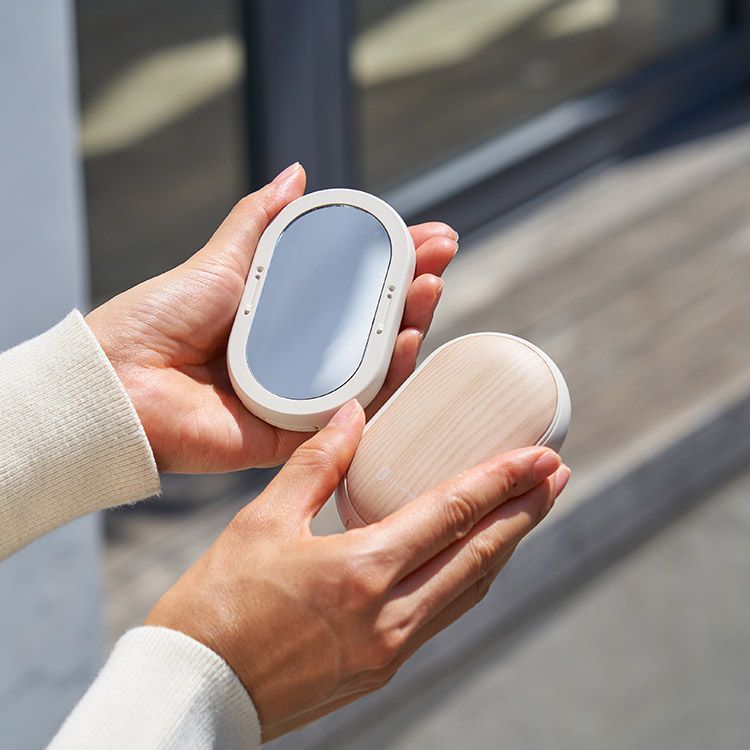 Life on Product LCAEA007 Split external power bank mirror hand warmer
