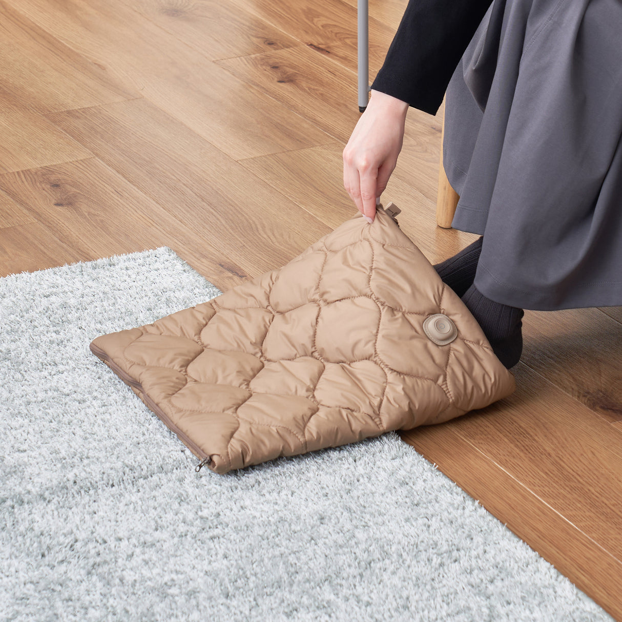 Life on Products LCAWA019 兩用暖腳器 (暖腳+迷你毛毯)