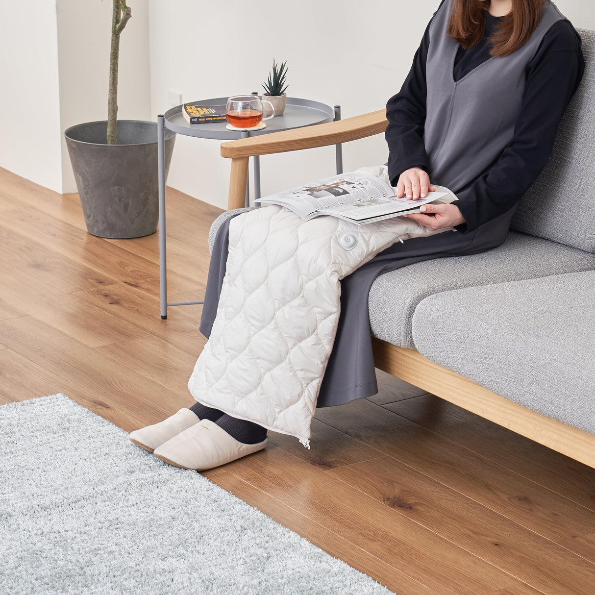 Life on Products LCAWA019 兩用暖腳器 (暖腳+迷你毛毯)